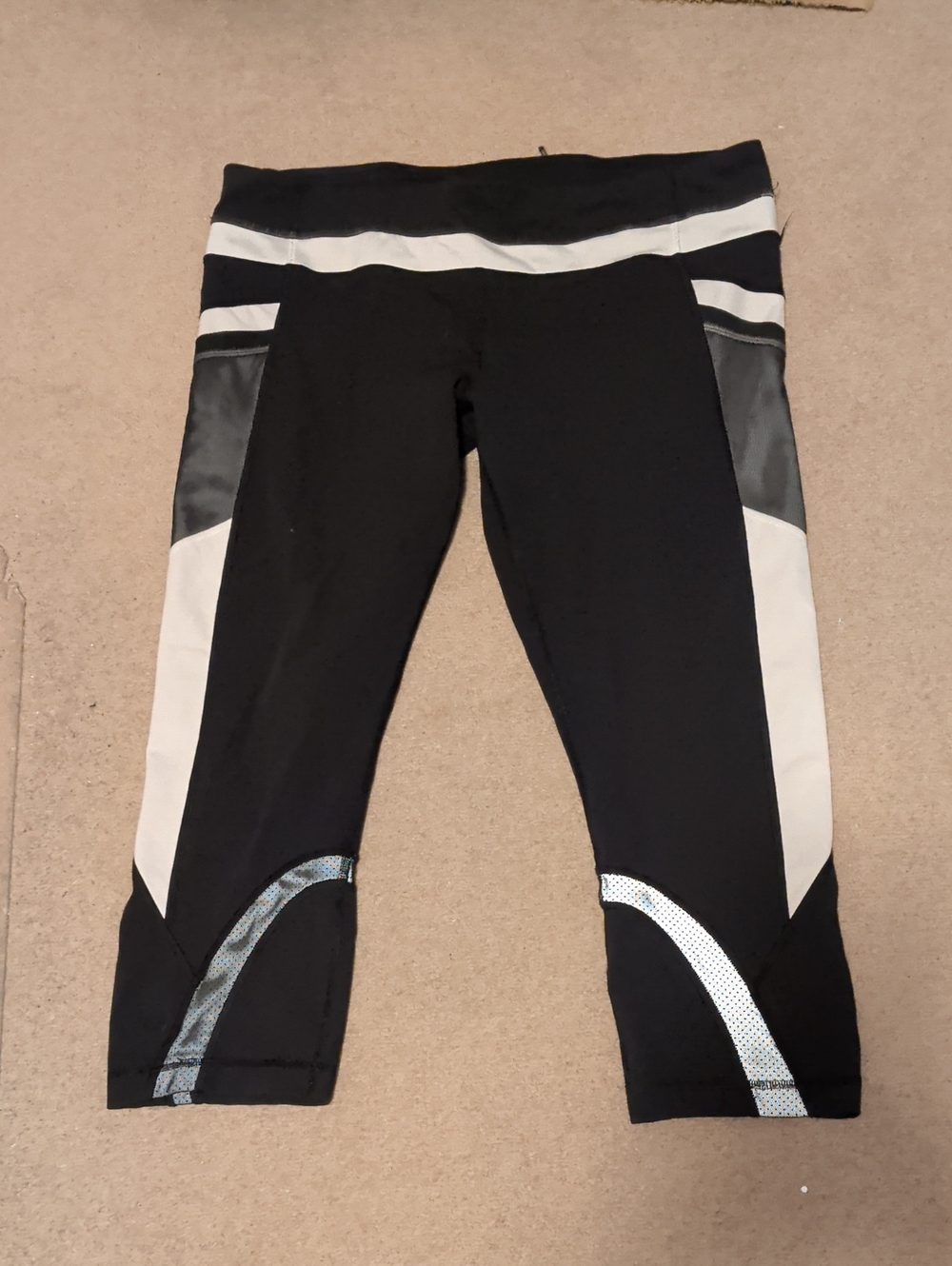 Lululemon crops size 12